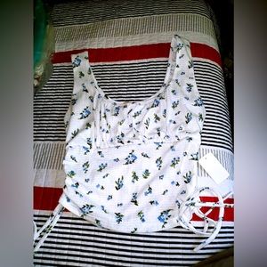 Misty rose white & floral crop top M